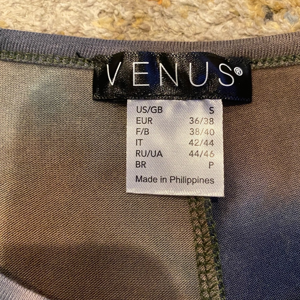 Cold shoulder Shirt from Venus - Picture 2 of 3
